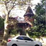 El tesoro escondido de Flores: la historia detrás de las elegantes “Casas Chacón”