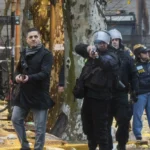 Piden citar a Alejandra Monteoliva al Congreso tras identificar a un comisario disparando de civil