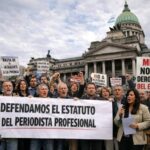 Periodistas de todo el país se unieron en defensa de su Estatuto por su posible derogación